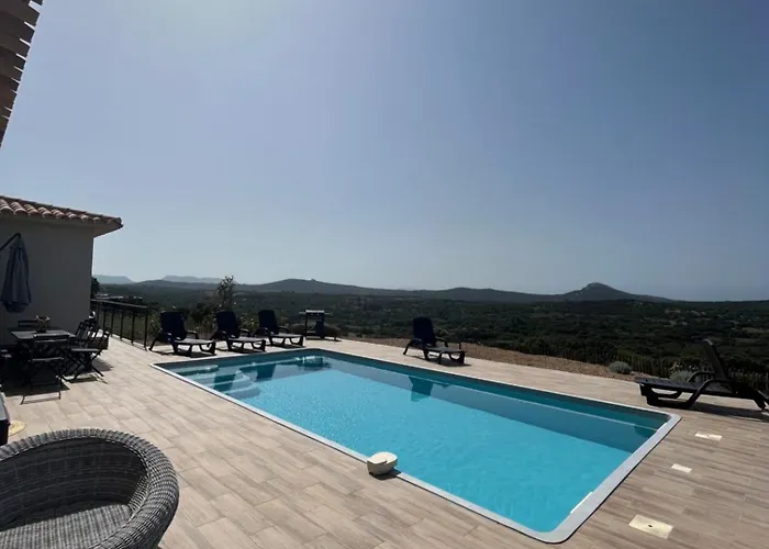 Avec Piscine 3 étoiles Proche Plages Villa *