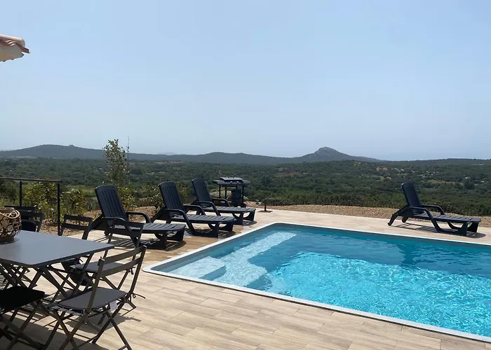 Villa Avec Piscine 3 étoiles Proche Plages